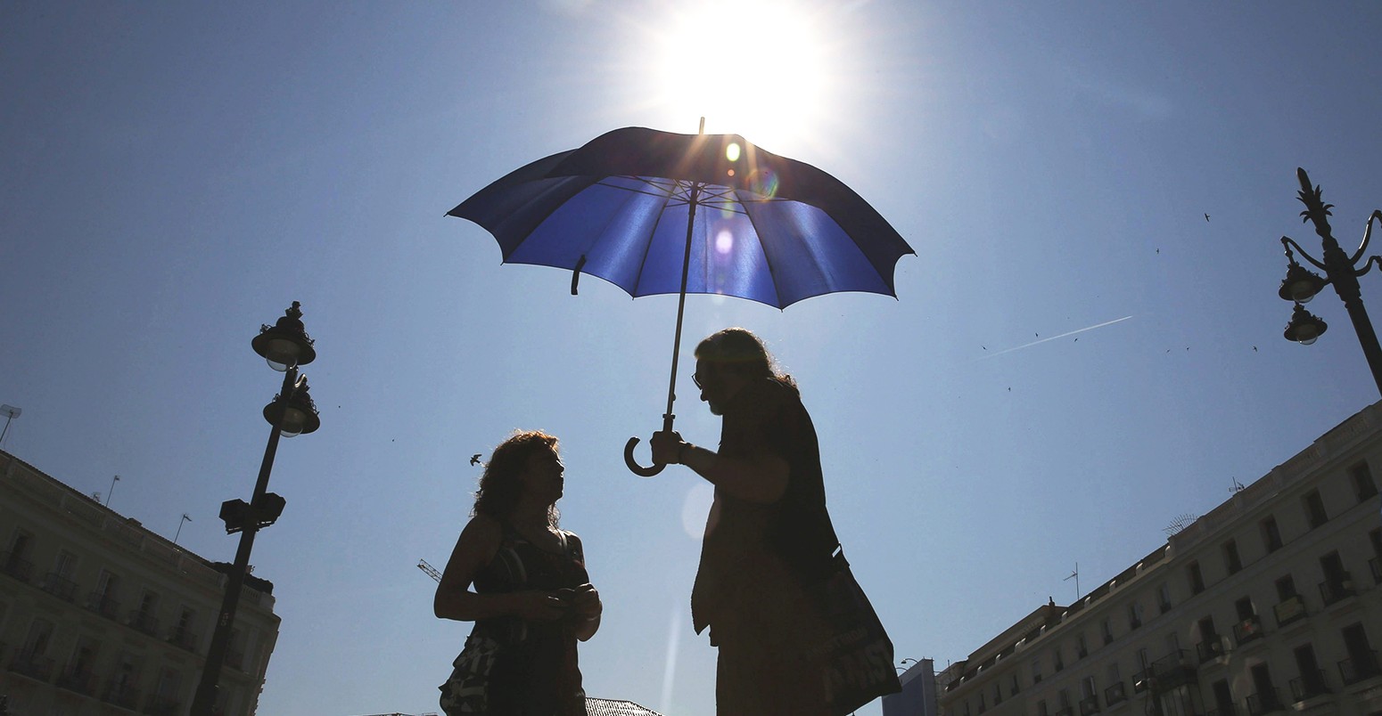 Spain hit by first Summer heatwave