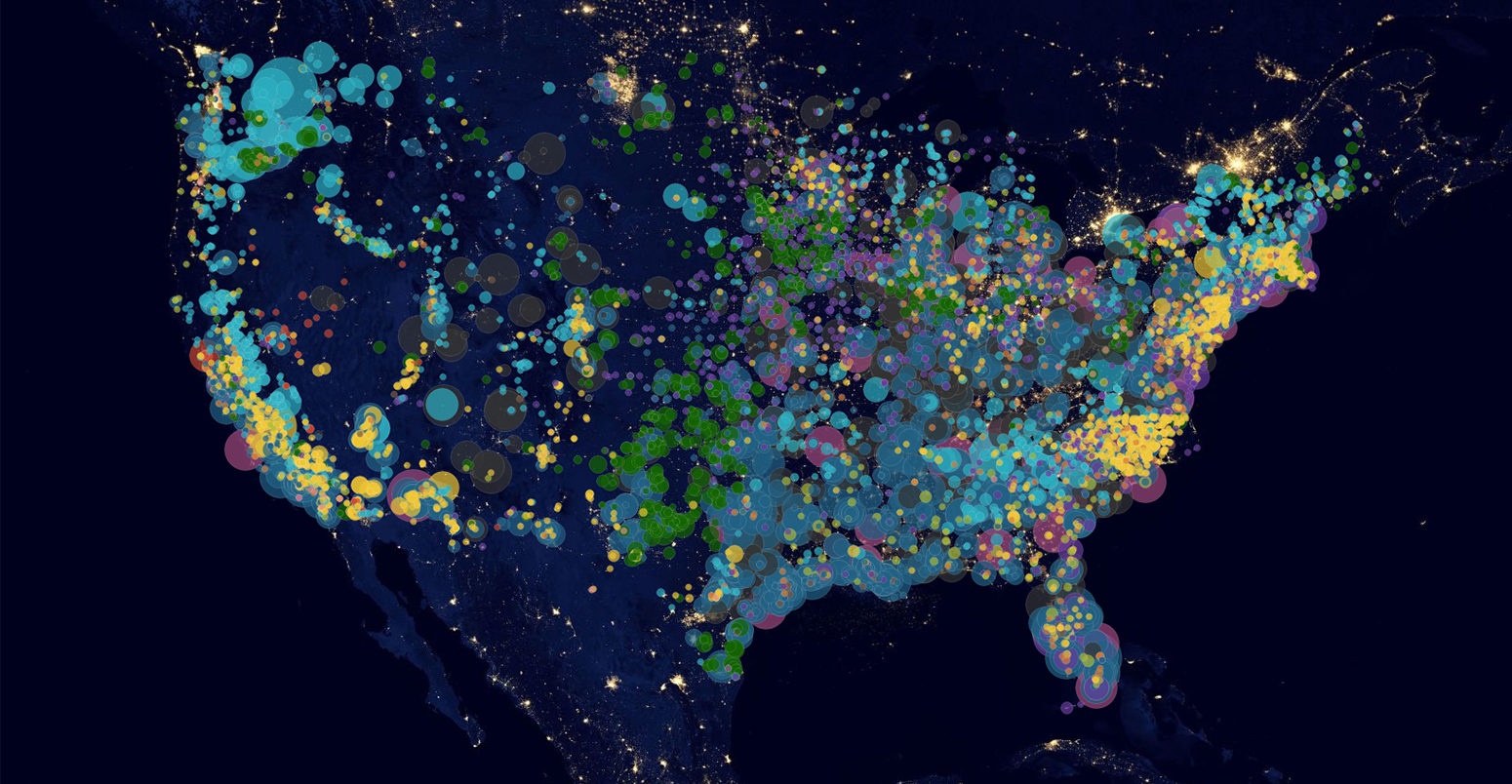 US power sources overlaid on satellite imagery of the US at night. Map by Rosamund Pearce for Carbon Brief.