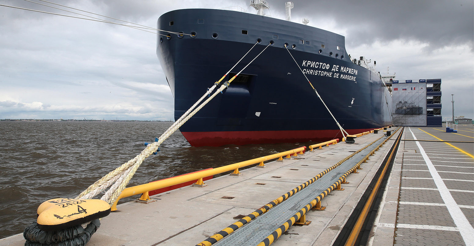 Arctic tanker Christophe de Margerie, at St Petersburg's Bronka Port, the world's first ice-breaking LNG tanker, designed to serve Russia's Yamal LNG project. Credit: ITAR-TASS News Agency / Alamy Stock Photo J9TEJP