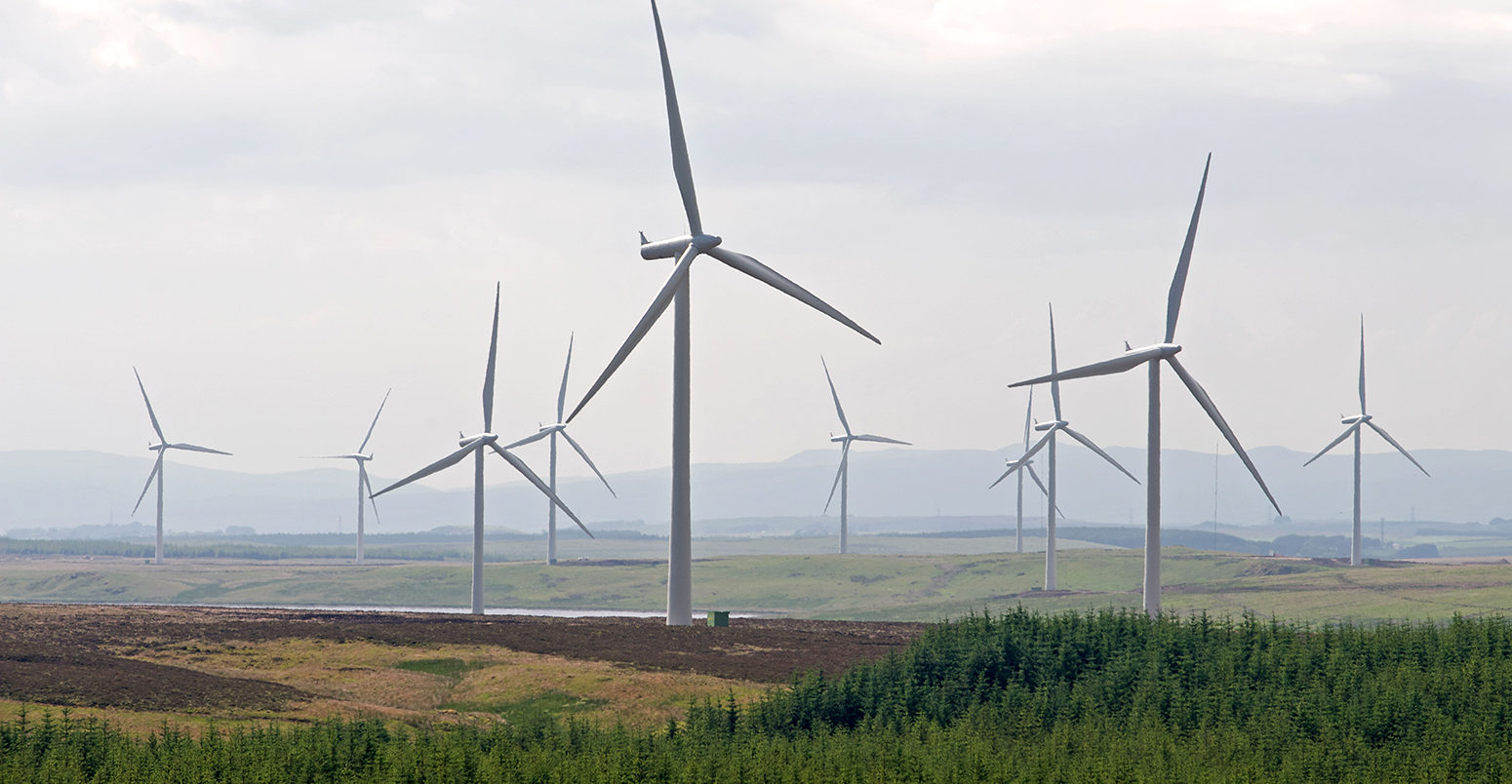 Onshore windfarm, Eaglesham Moor, East Renfrewshire, Scotland. Credit: Clynt Garnham Renewable Energy / Alamy Stock Photo. BCBYYF