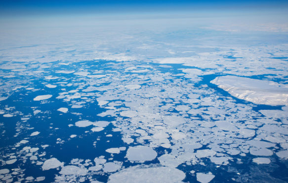 Ice Breaking up in the North Atlantic. Image ID: WGNFDM. Credit: John G. Wilbanks / Alamy Stock Photo